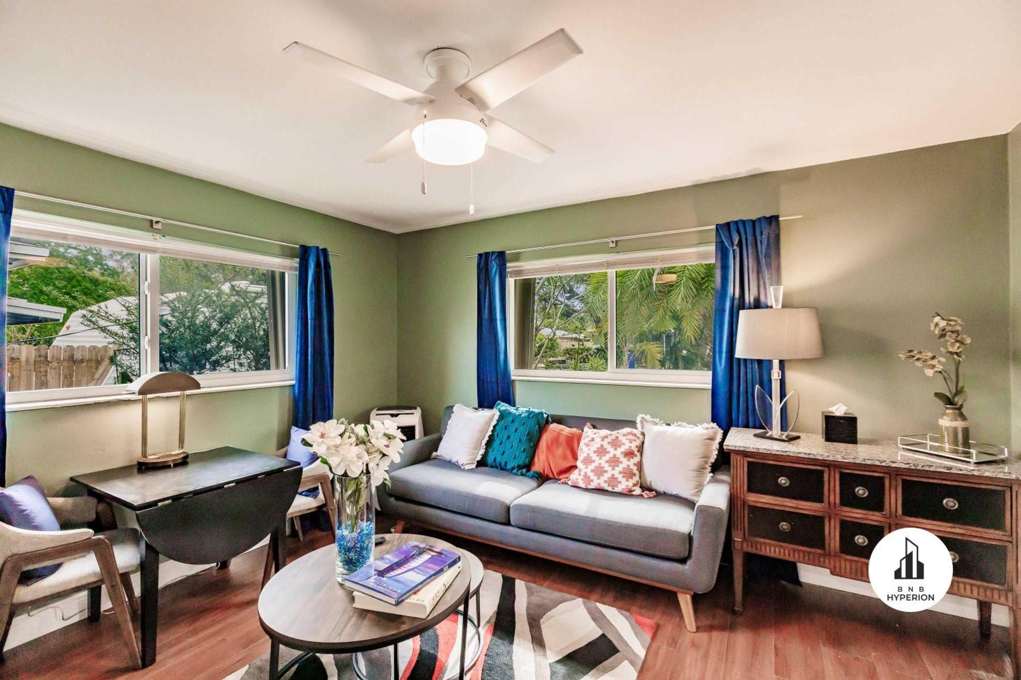 Uhost Ai - Updated 1B1B Hideaway - Sleeps 3 Hollywood Extérieur photo